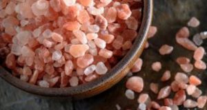 نمک صورتی